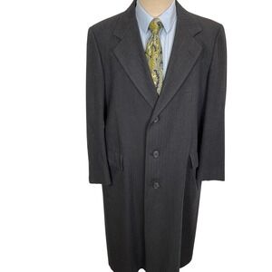 Hart Schaffner Marx Wallachs Overcoat Mens XLarge Charcoal Gray Herringbone Wool